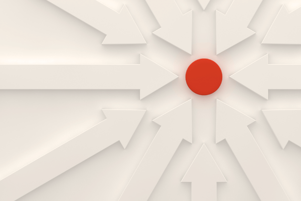 Piler mot rød prikk